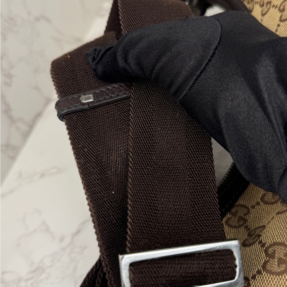 Gucci HalfMoon Brown Crossbody Bag - Picture 4 of 16